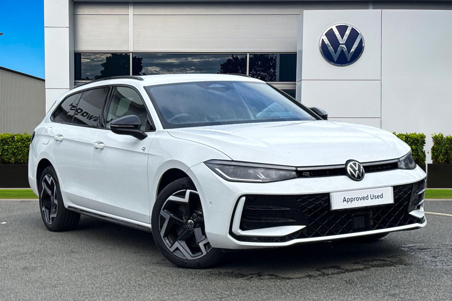 Main listing image - Volkswagen Passat