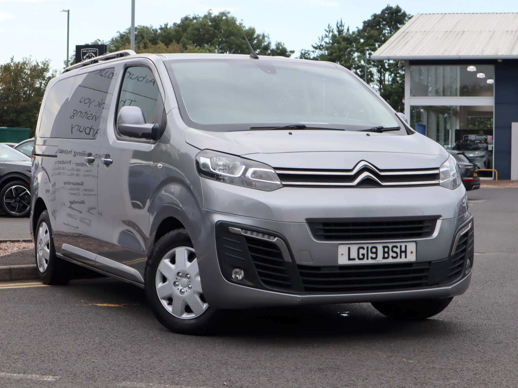 Main listing image - Citroen Space Tourer