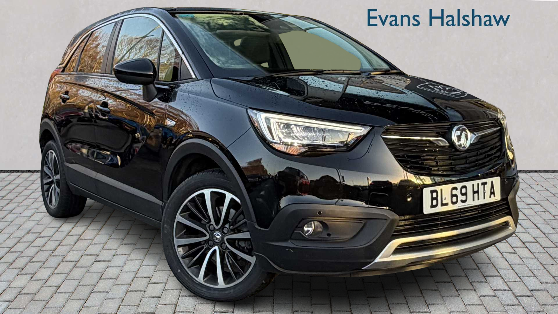 Main listing image - Vauxhall Crossland X