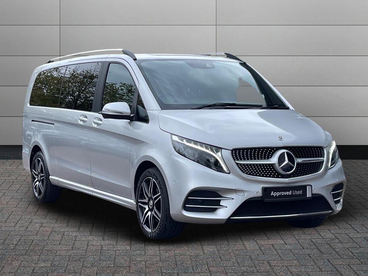 Main listing image - Mercedes-Benz V-Class