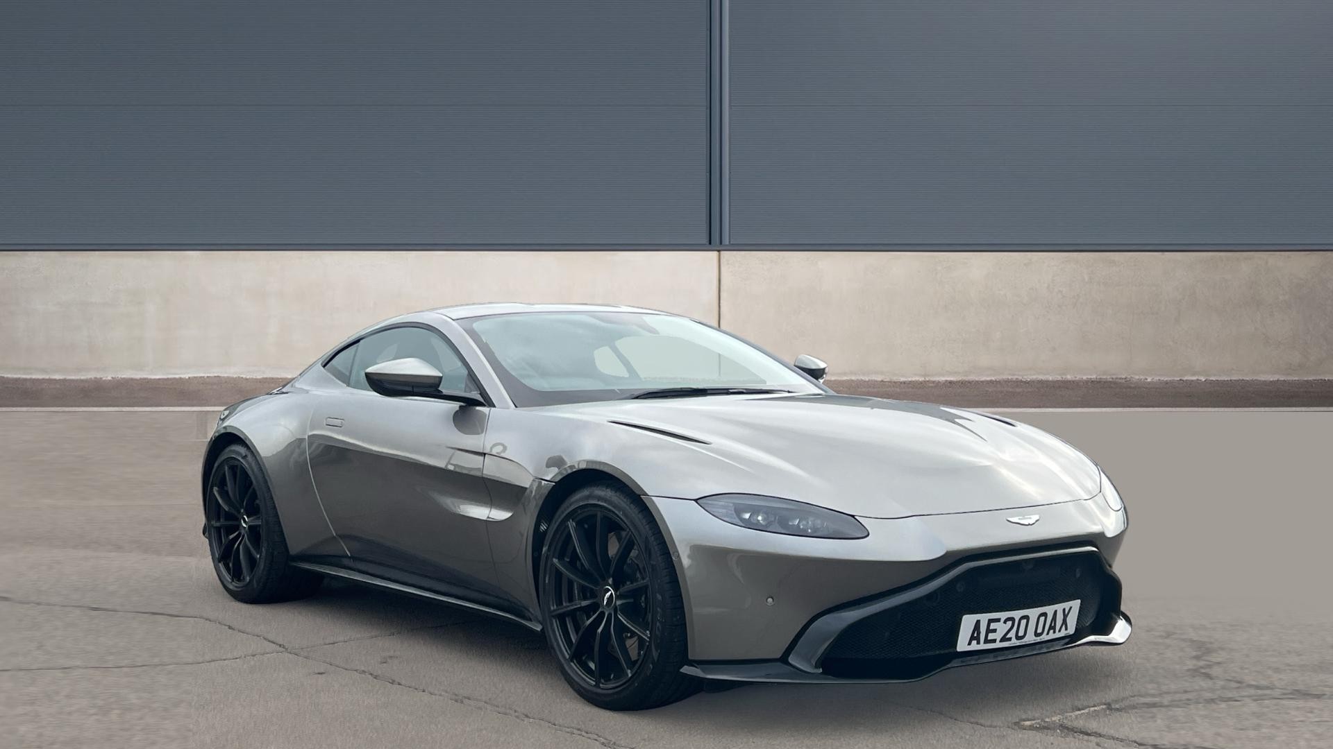 Main listing image - Aston Martin Vantage