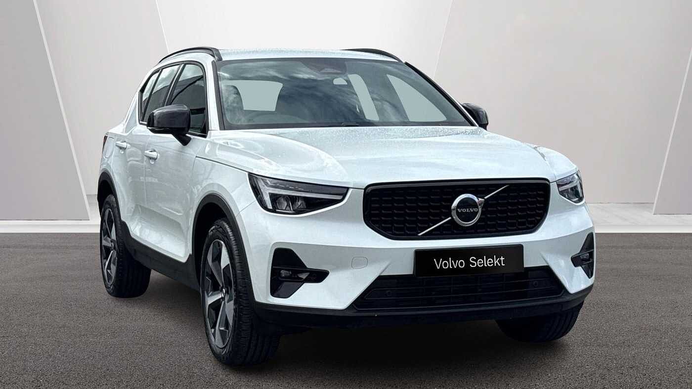 Main listing image - Volvo XC40
