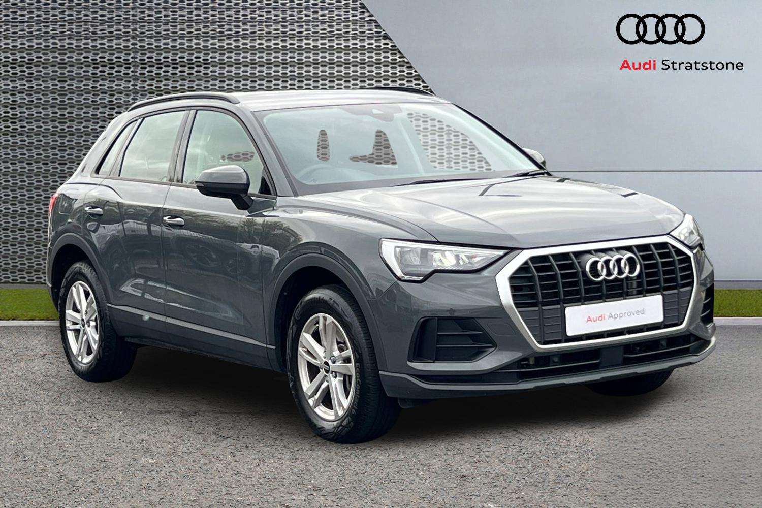 Main listing image - Audi Q3