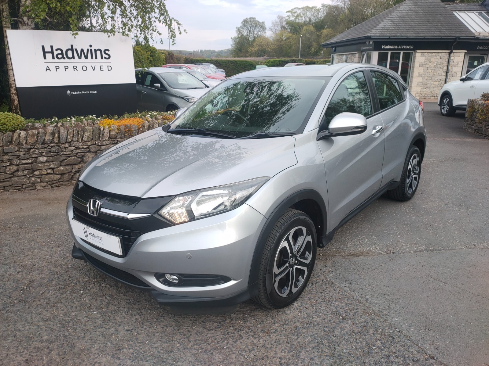 Main listing image - Honda HR-V