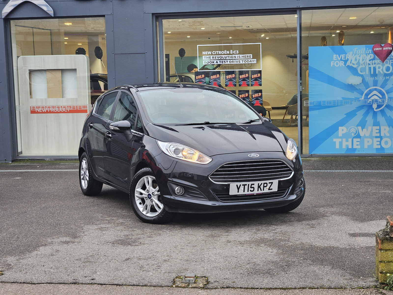 Main listing image - Ford Fiesta