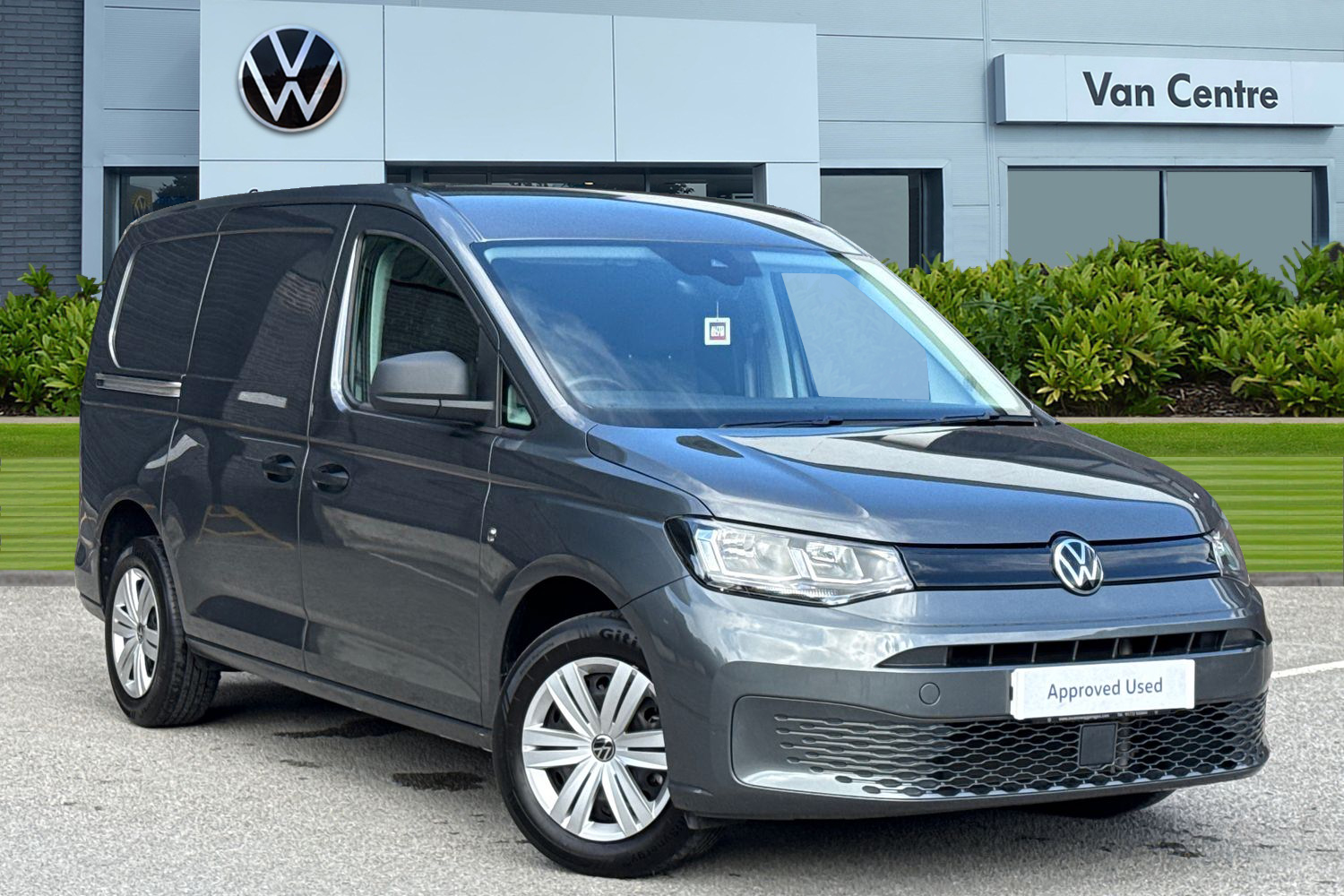 Main listing image - Volkswagen Caddy Maxi
