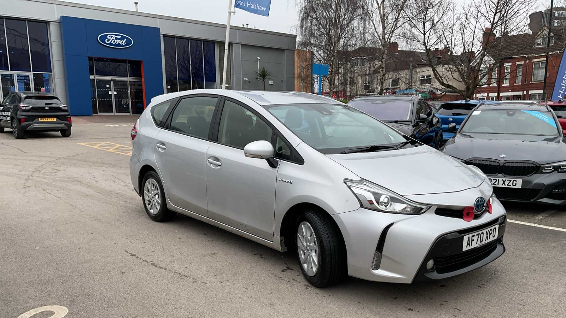 Main listing image - Toyota Prius+