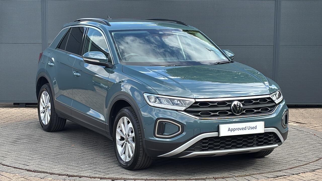 Main listing image - Volkswagen T-Roc