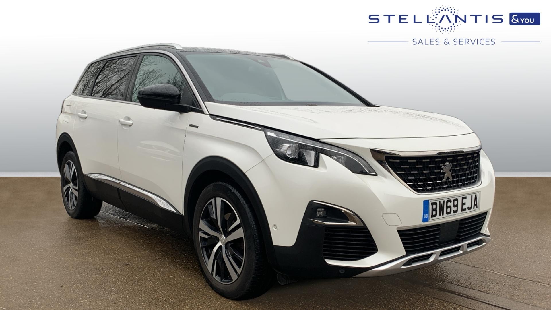 Main listing image - Peugeot 5008