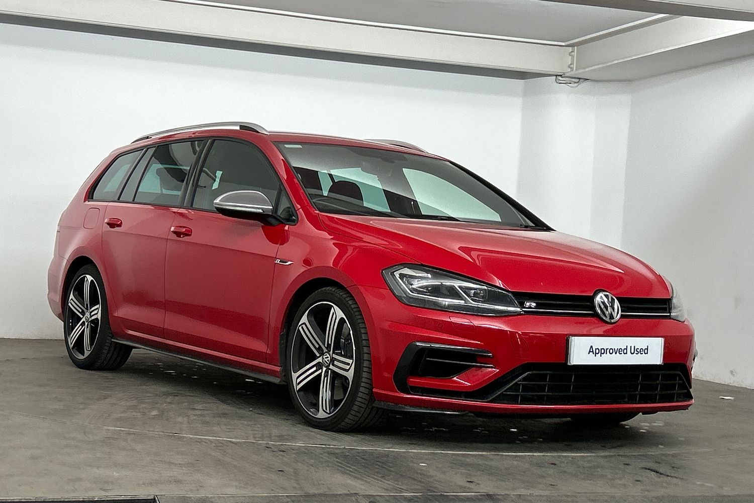 Main listing image - Volkswagen Golf Estate