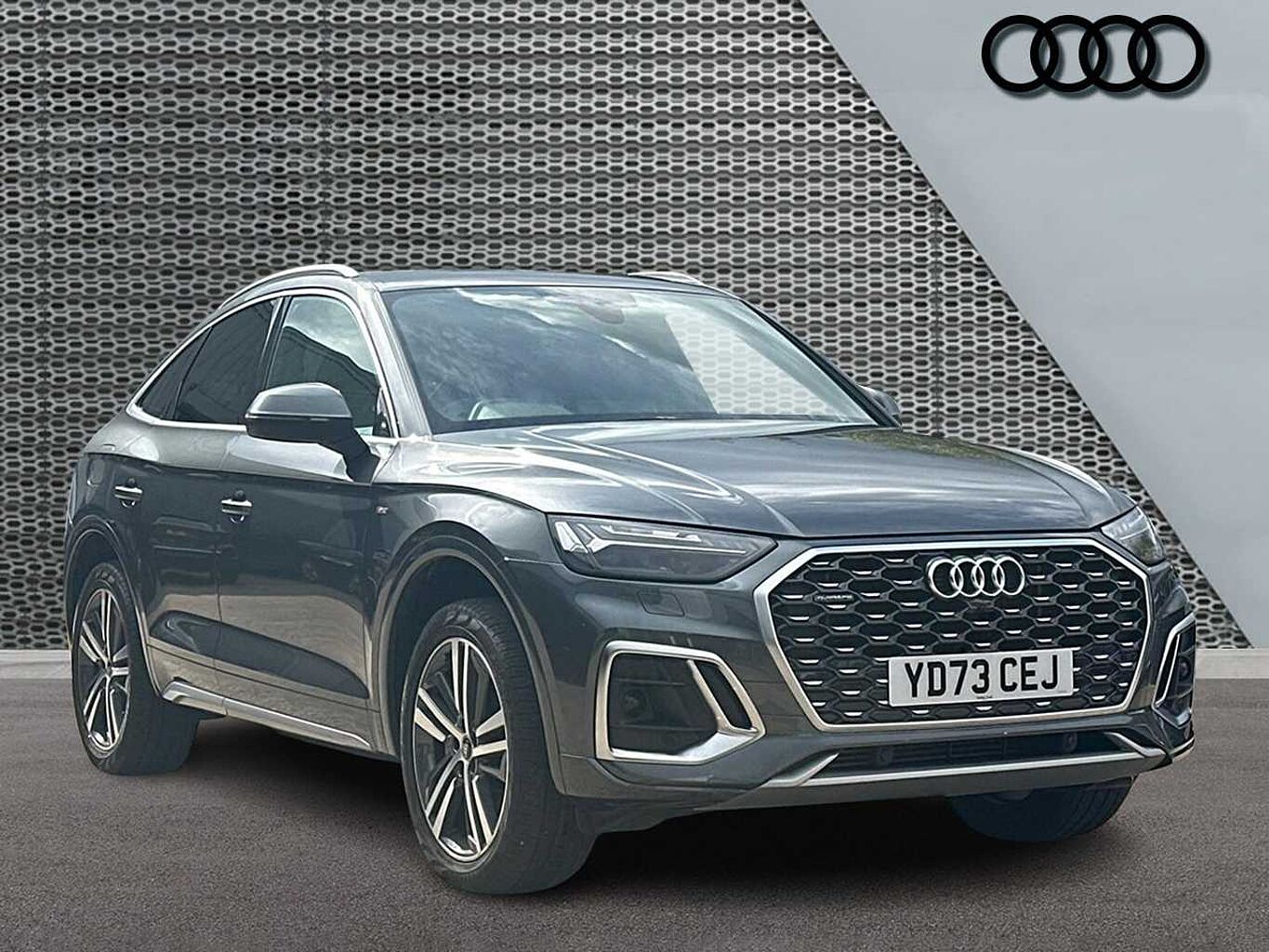 Main listing image - Audi Q5