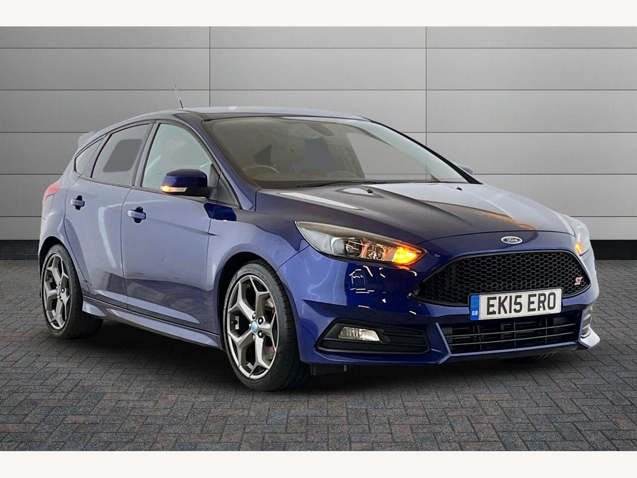 Main listing image - Ford Focus ST