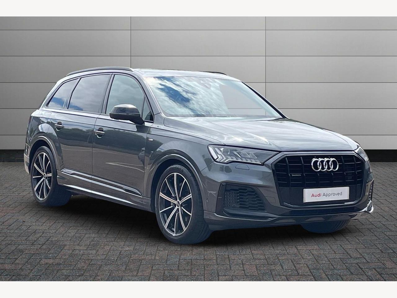Main listing image - Audi Q7