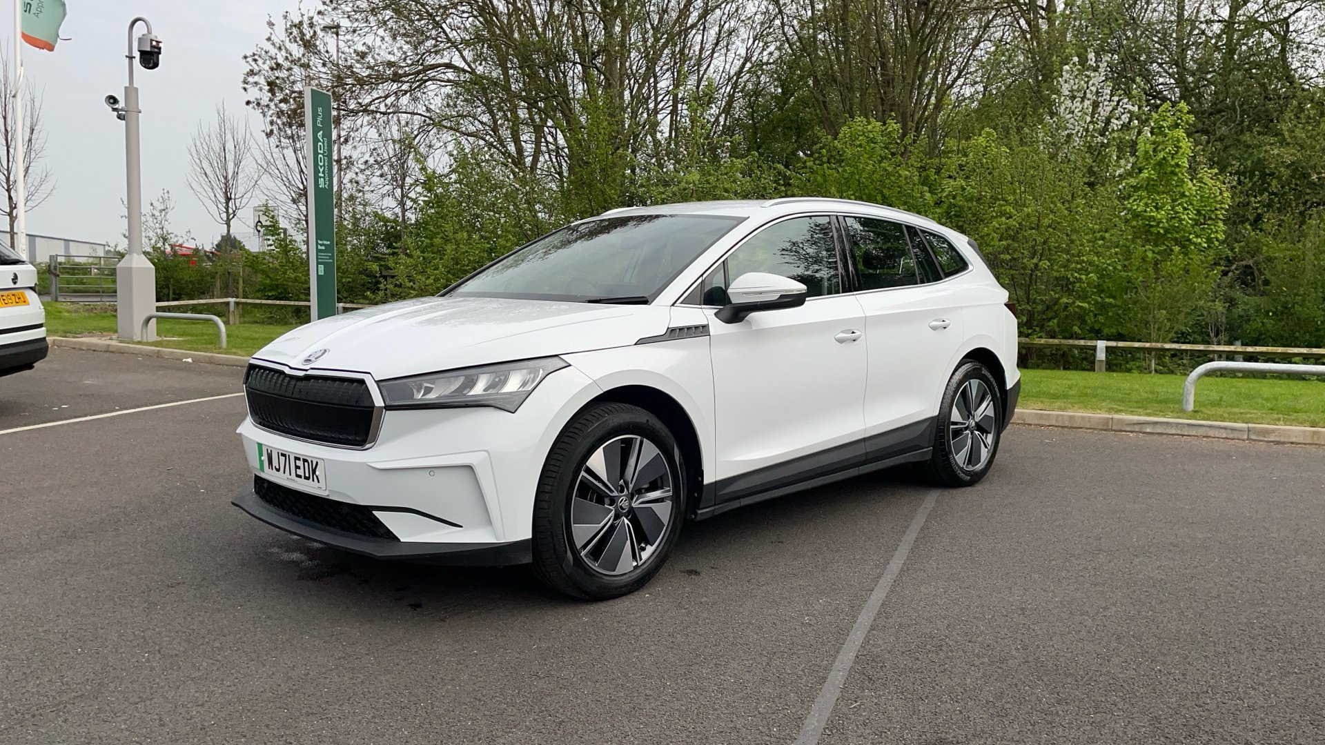 Main listing image - Skoda Enyaq