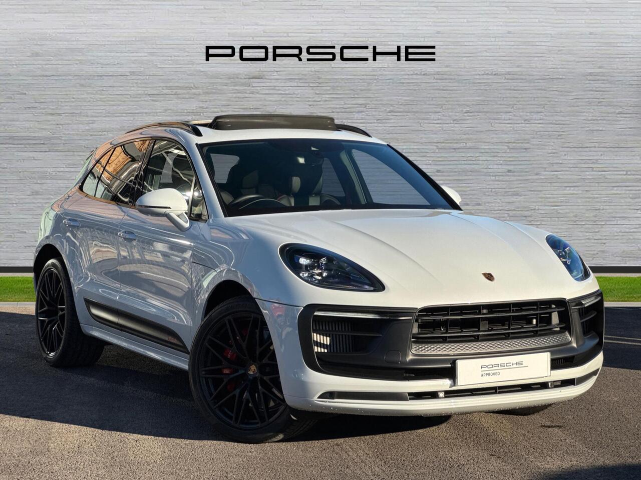 Main listing image - Porsche Macan