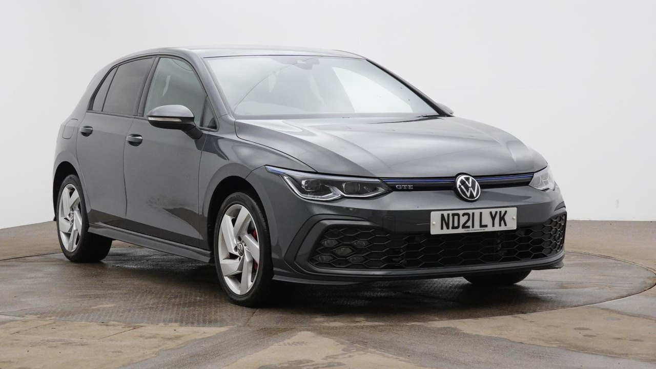 Main listing image - Volkswagen Golf GTE