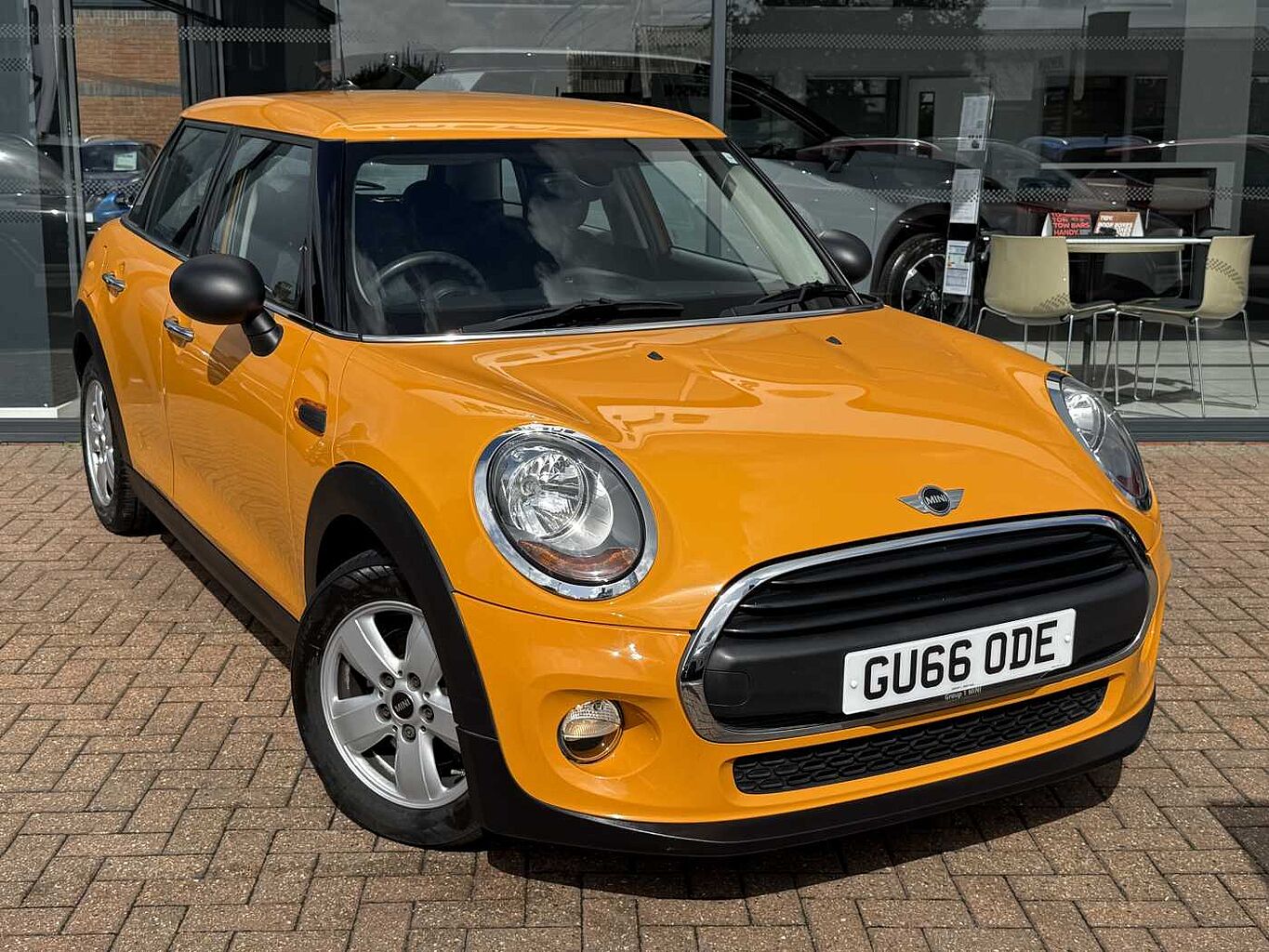 Main listing image - MINI Hatchback 5dr