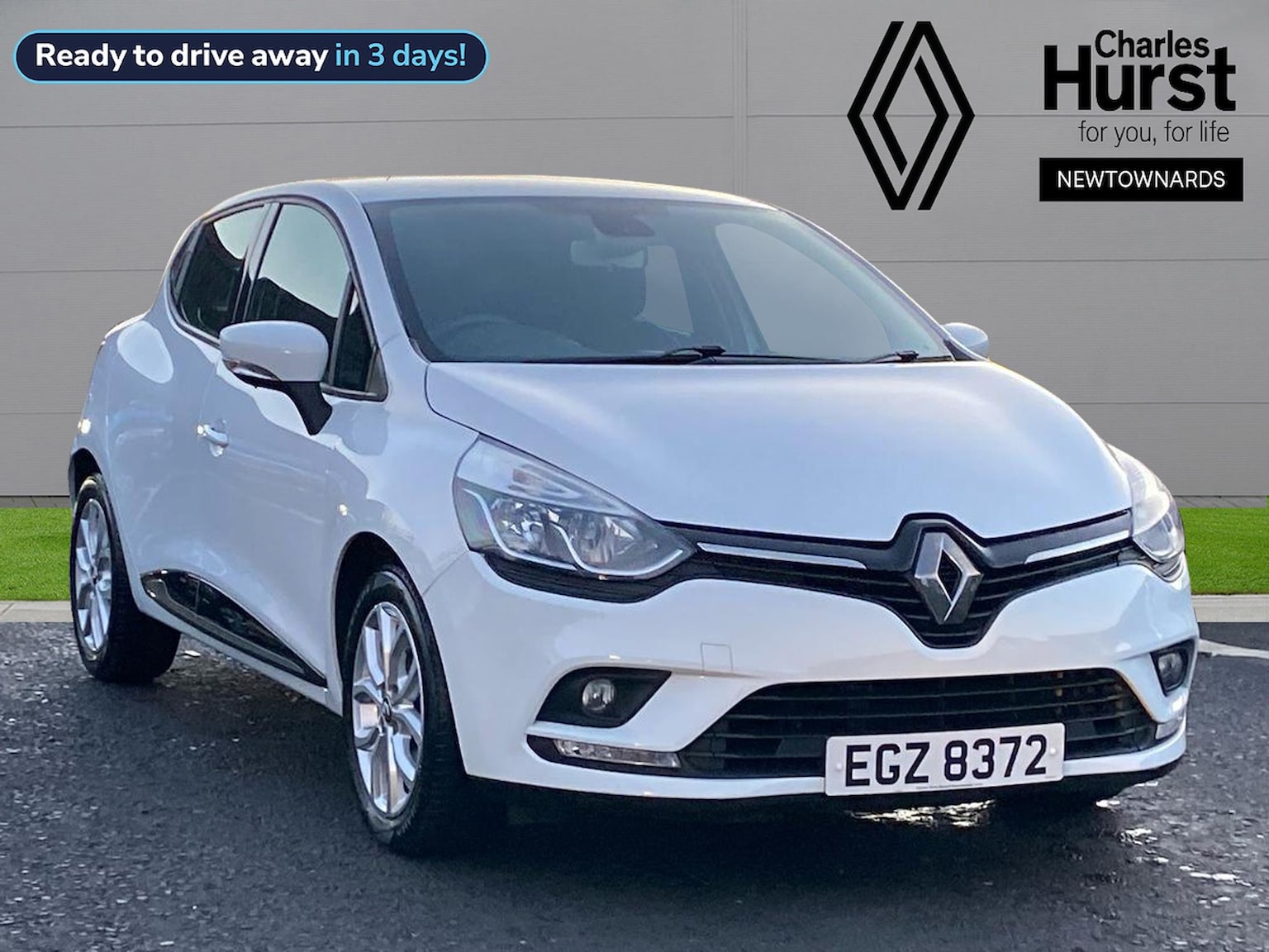 Main listing image - Renault Clio