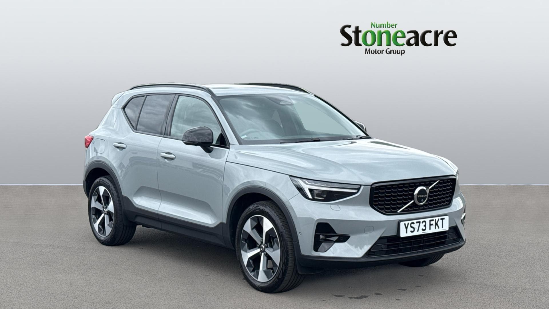 Main listing image - Volvo XC40