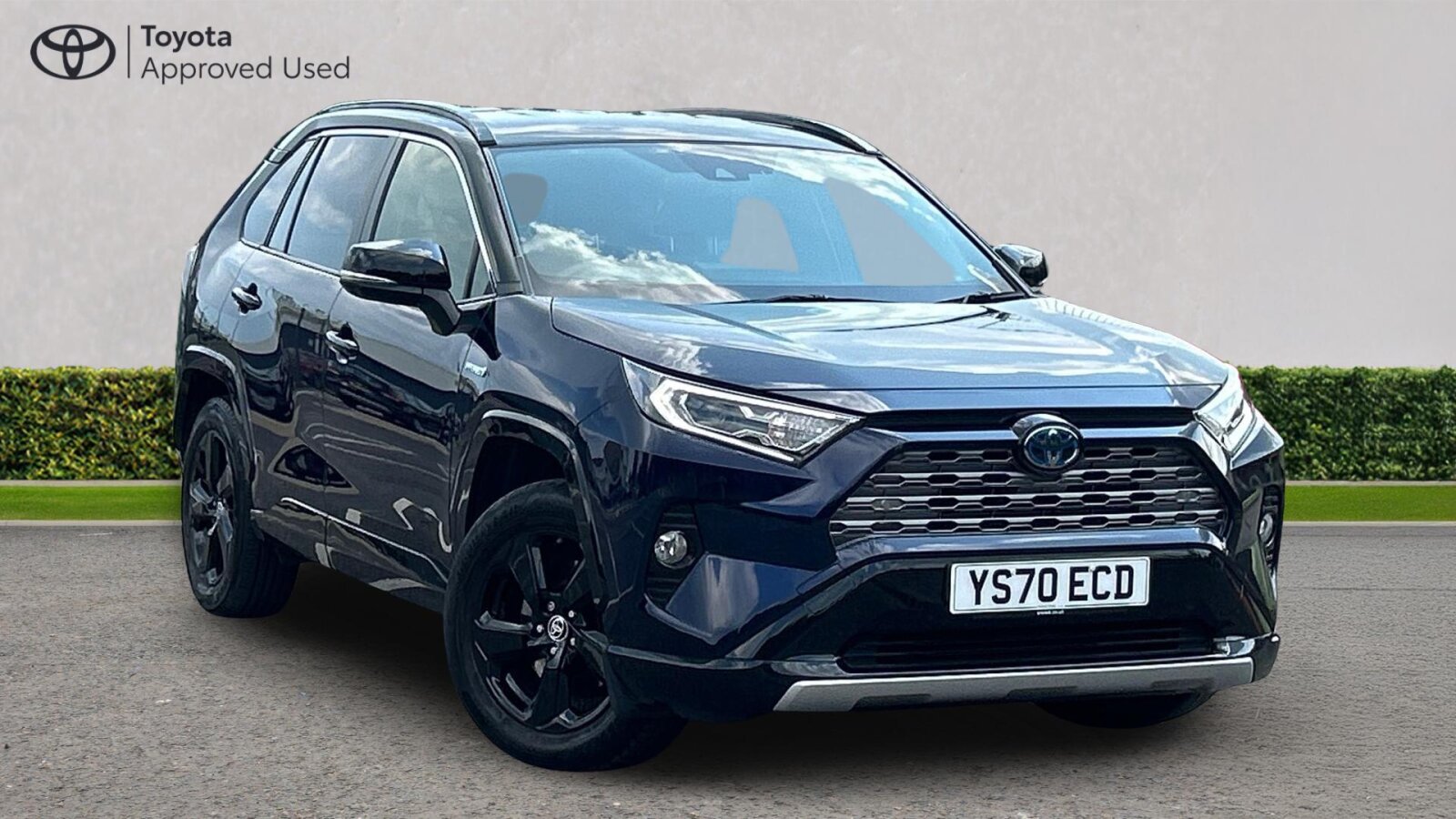 Main listing image - Toyota RAV4