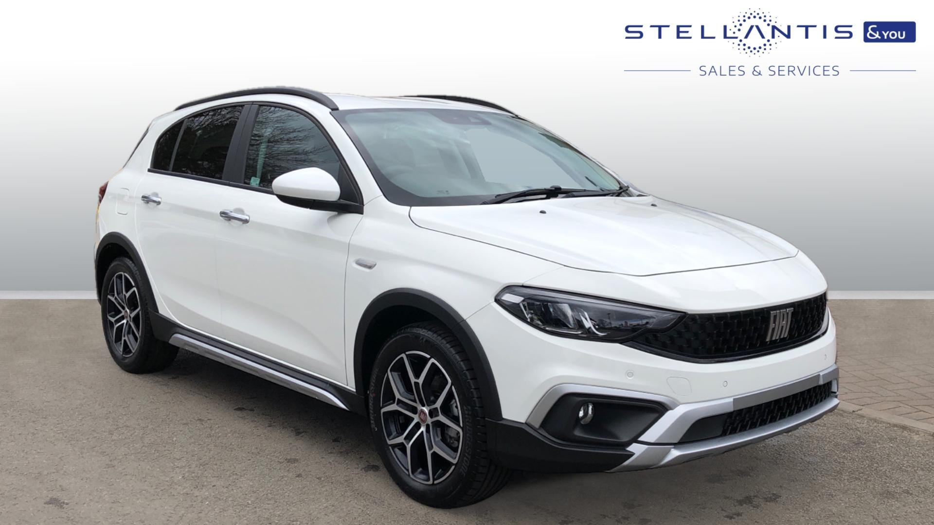 Main listing image - Fiat Tipo Cross