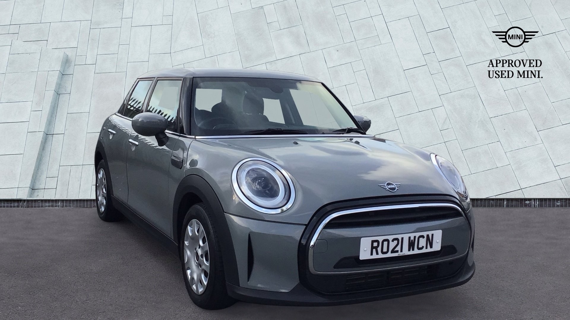 Main listing image - MINI Hatchback 5dr