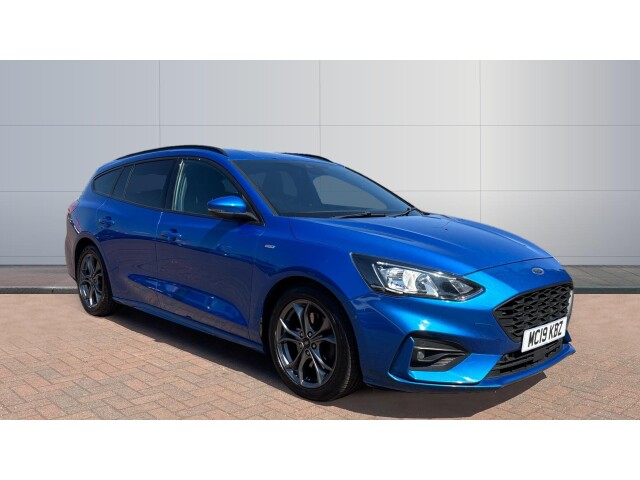 Main listing image - Ford Focus Estate