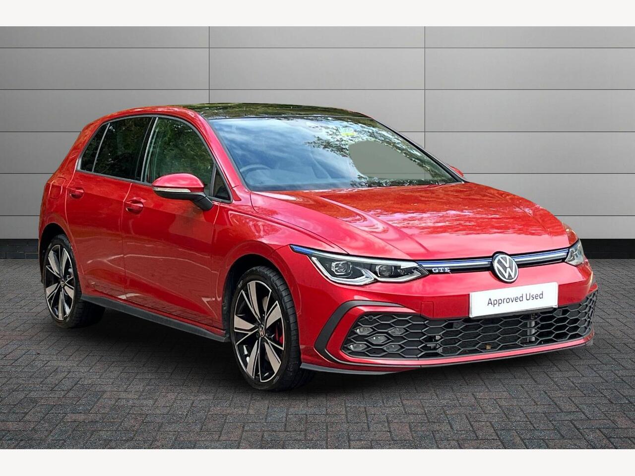 Main listing image - Volkswagen Golf GTE