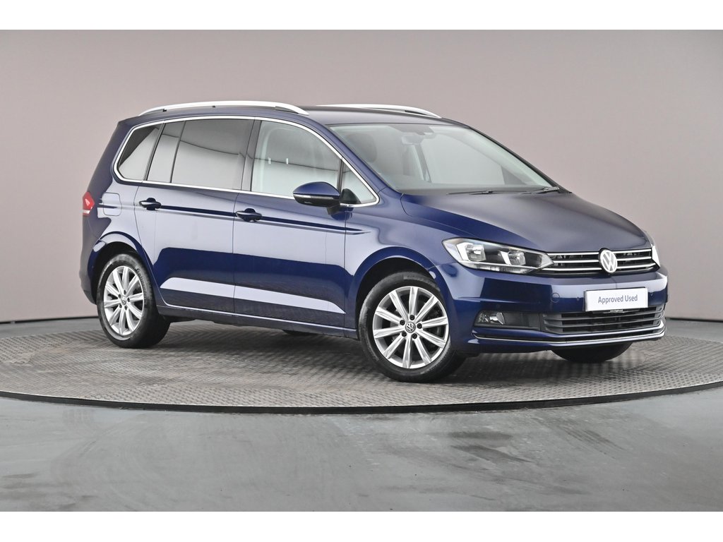 Main listing image - Volkswagen Touran