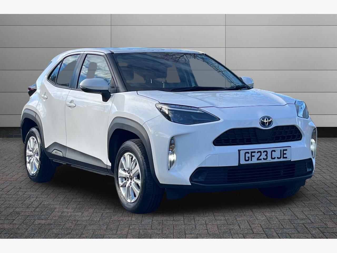 Main listing image - Toyota Yaris Cross