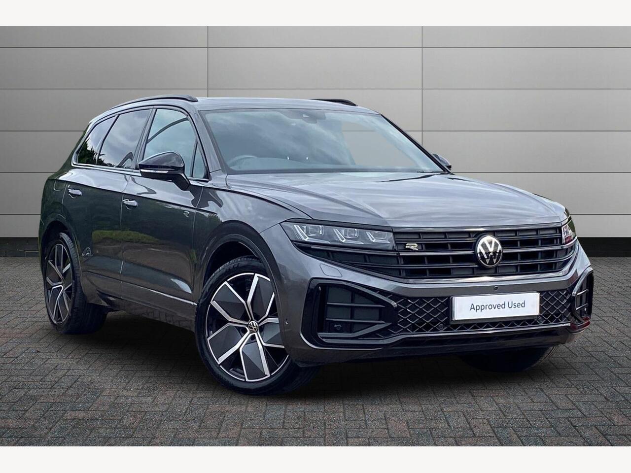 Main listing image - Volkswagen Touareg
