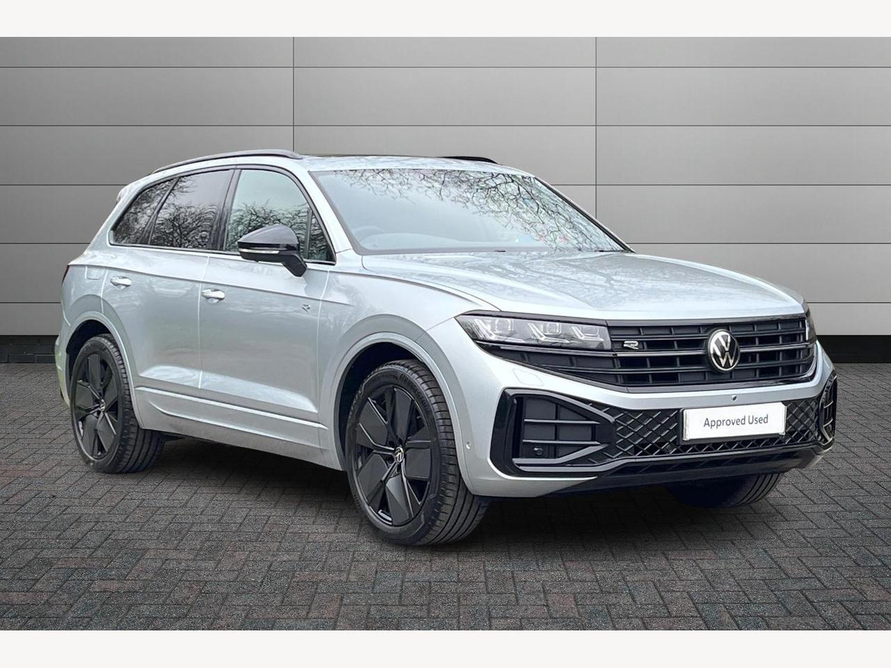 Main listing image - Volkswagen Touareg