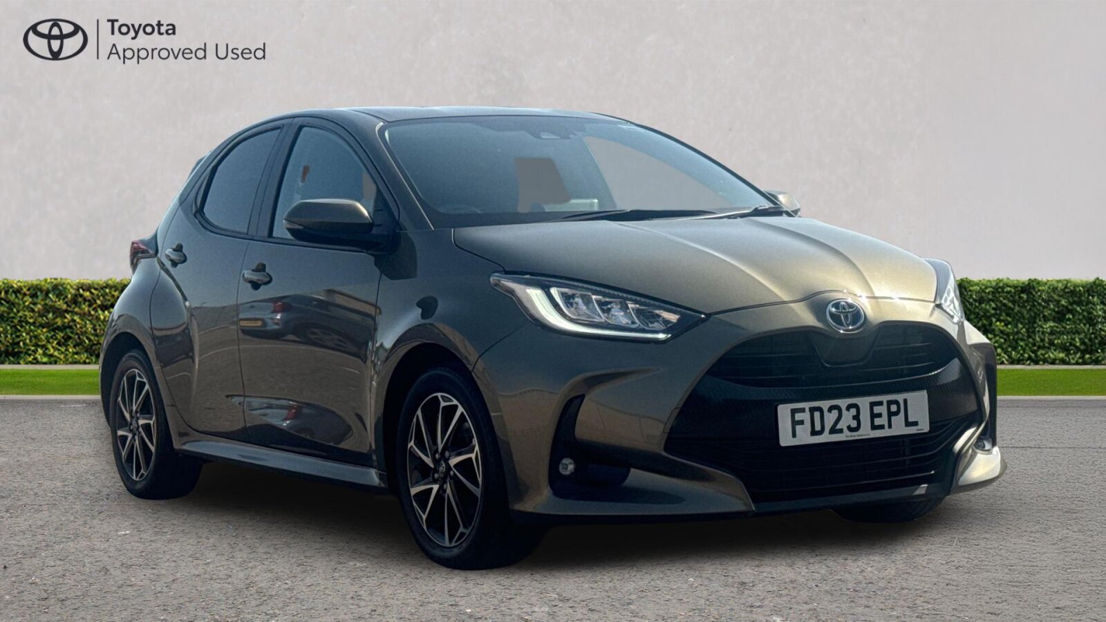 Main listing image - Toyota Yaris