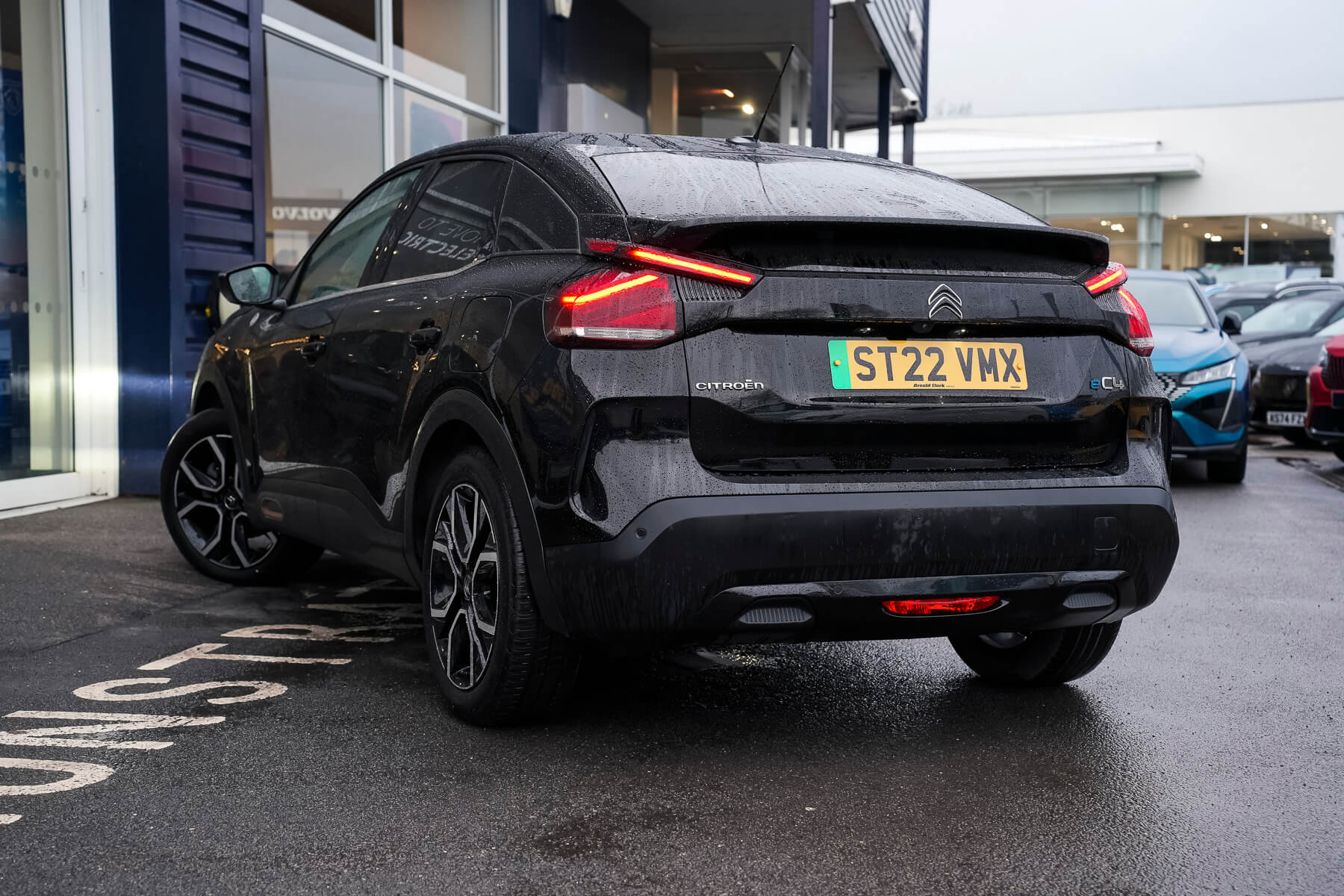 Main listing image - Citroen C4