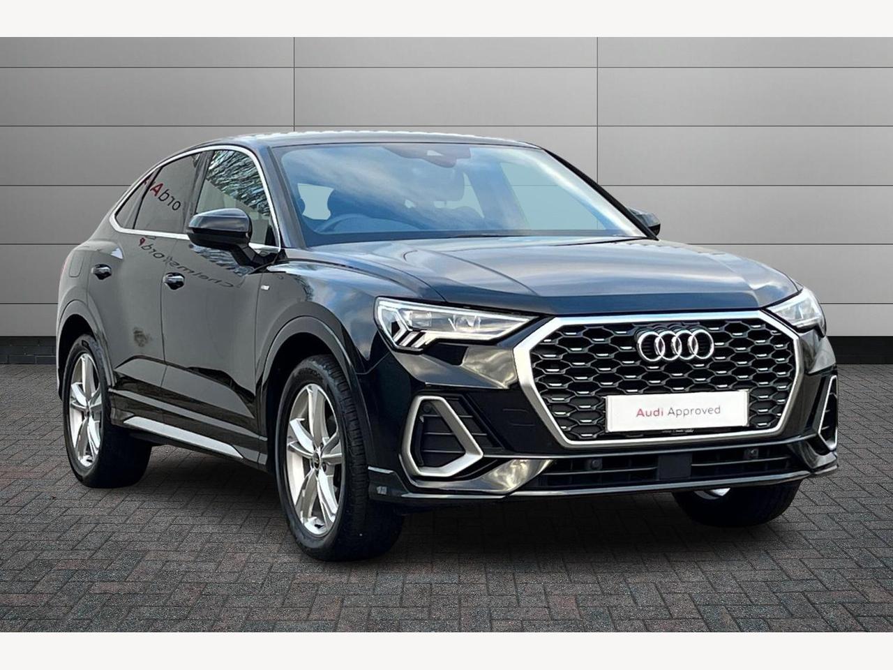 Main listing image - Audi Q3