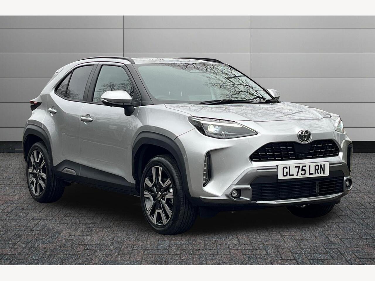 Main listing image - Toyota Yaris Cross