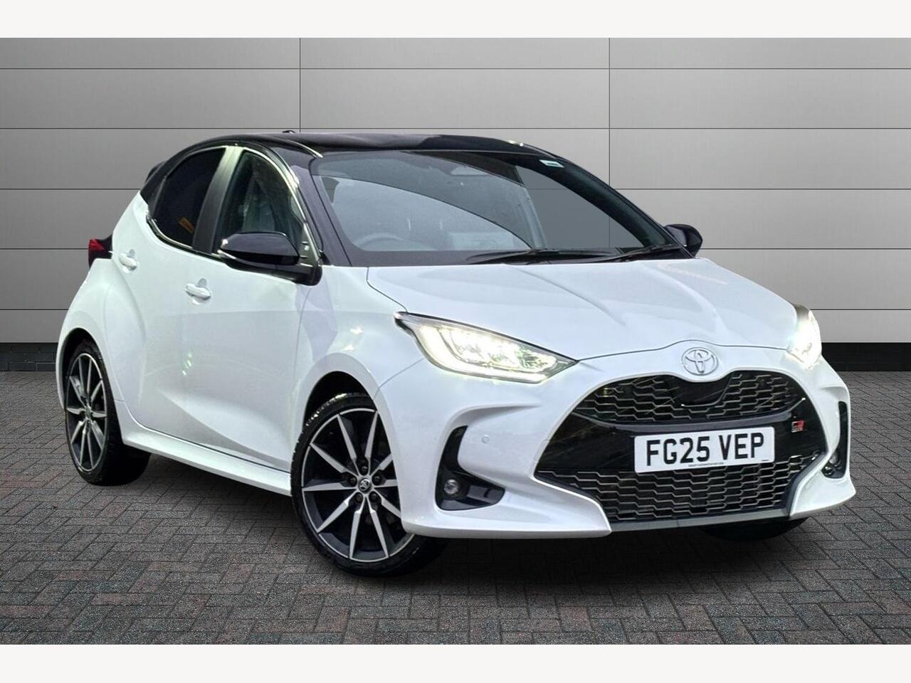 Main listing image - Toyota Yaris