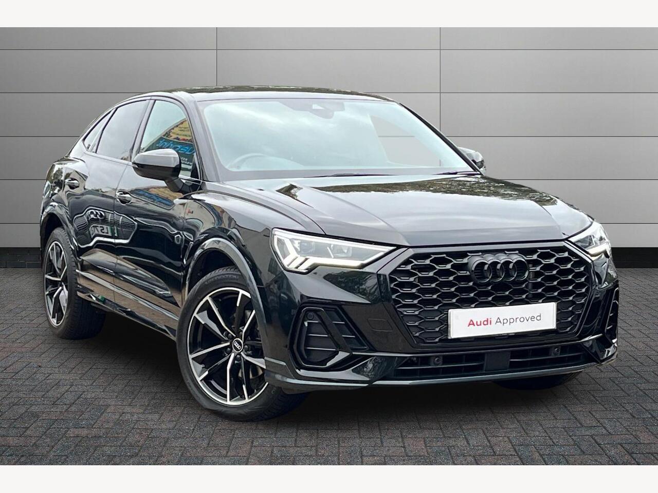 Main listing image - Audi Q3
