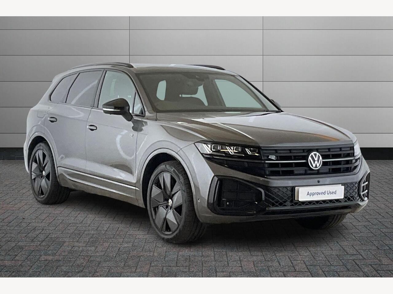 Main listing image - Volkswagen Touareg