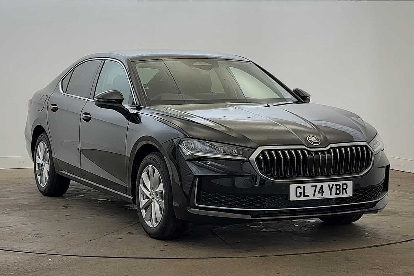 Main listing image - Skoda Superb