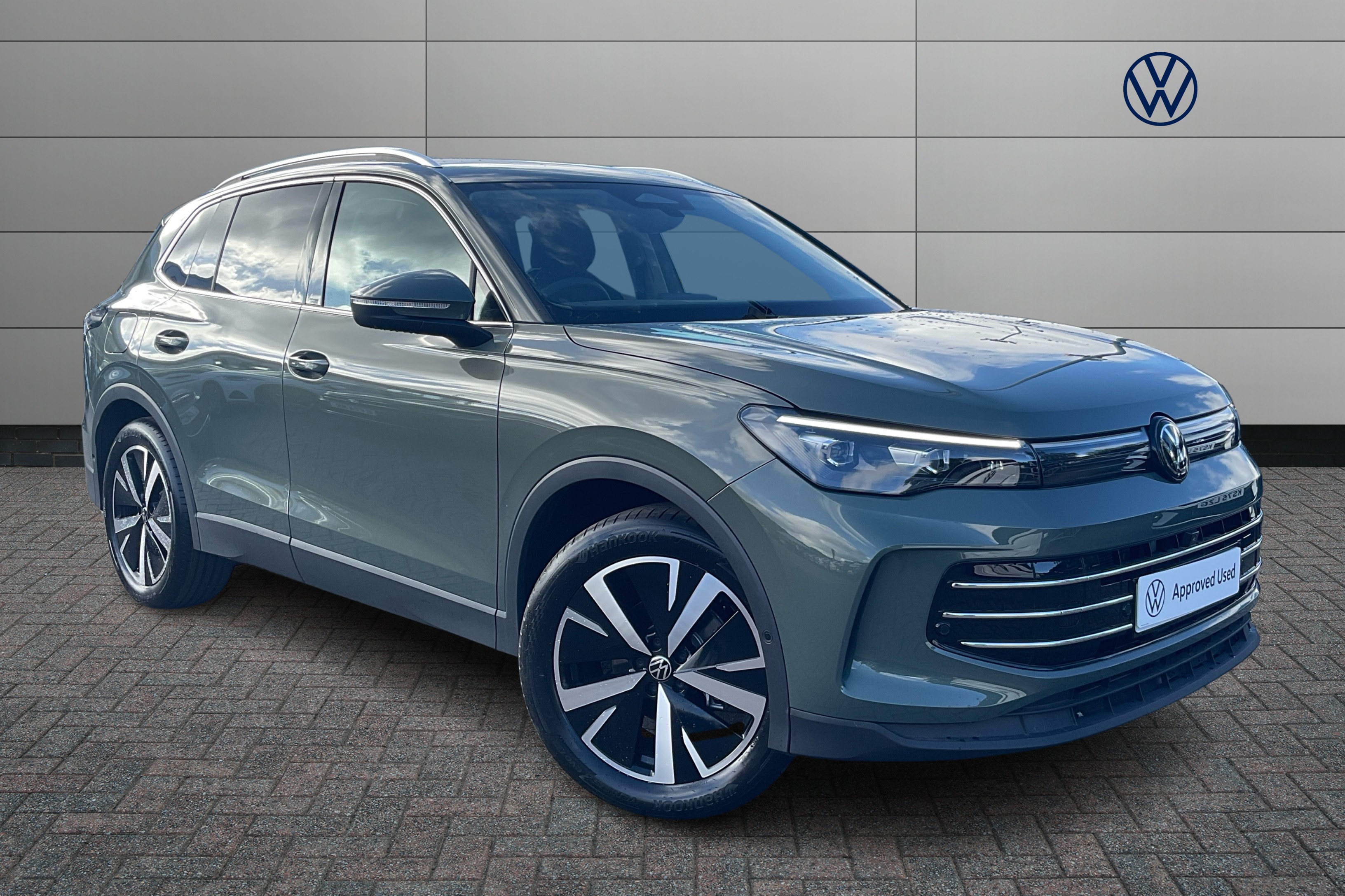 Main listing image - Volkswagen Tiguan