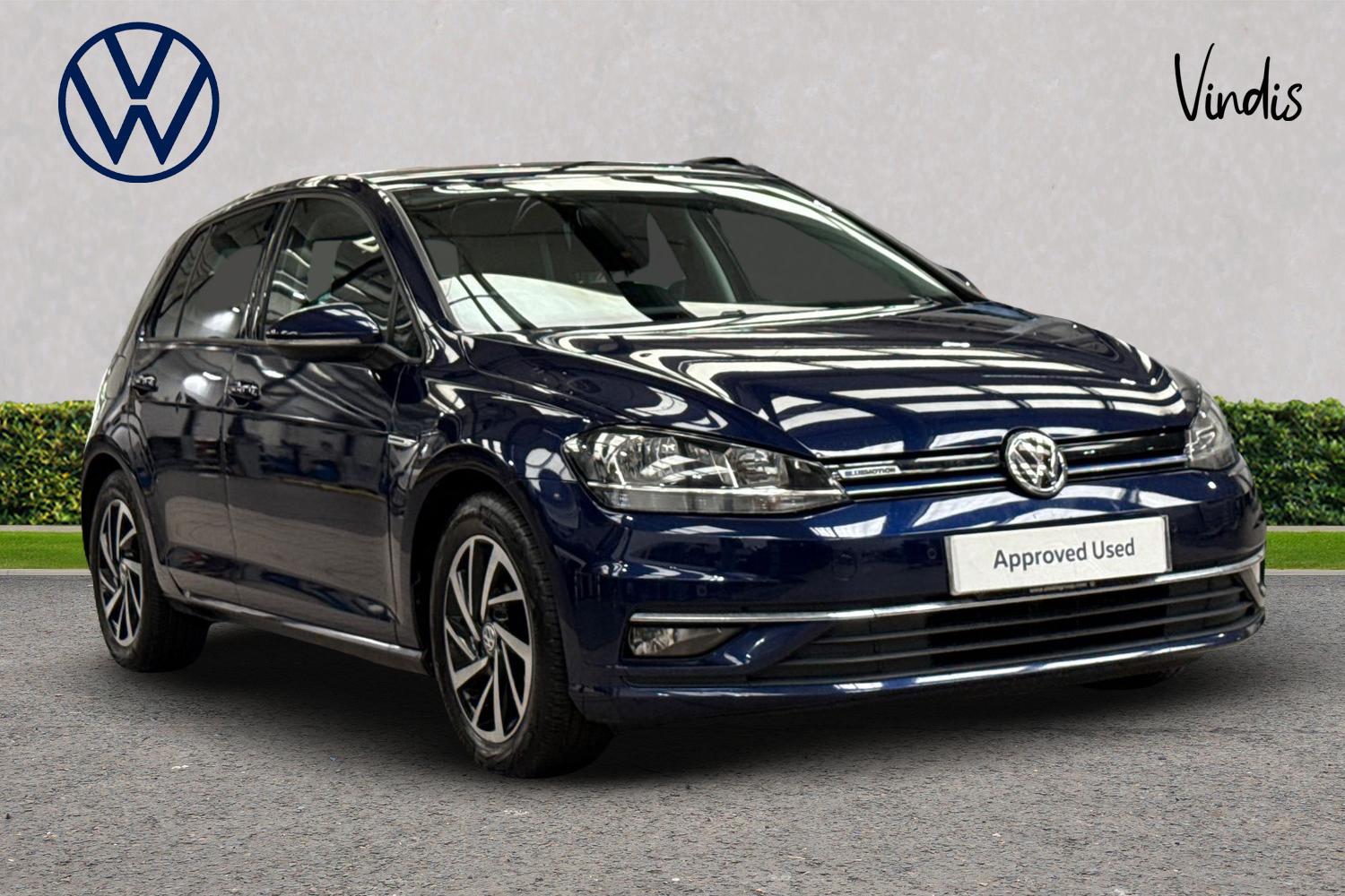Main listing image - Volkswagen Golf