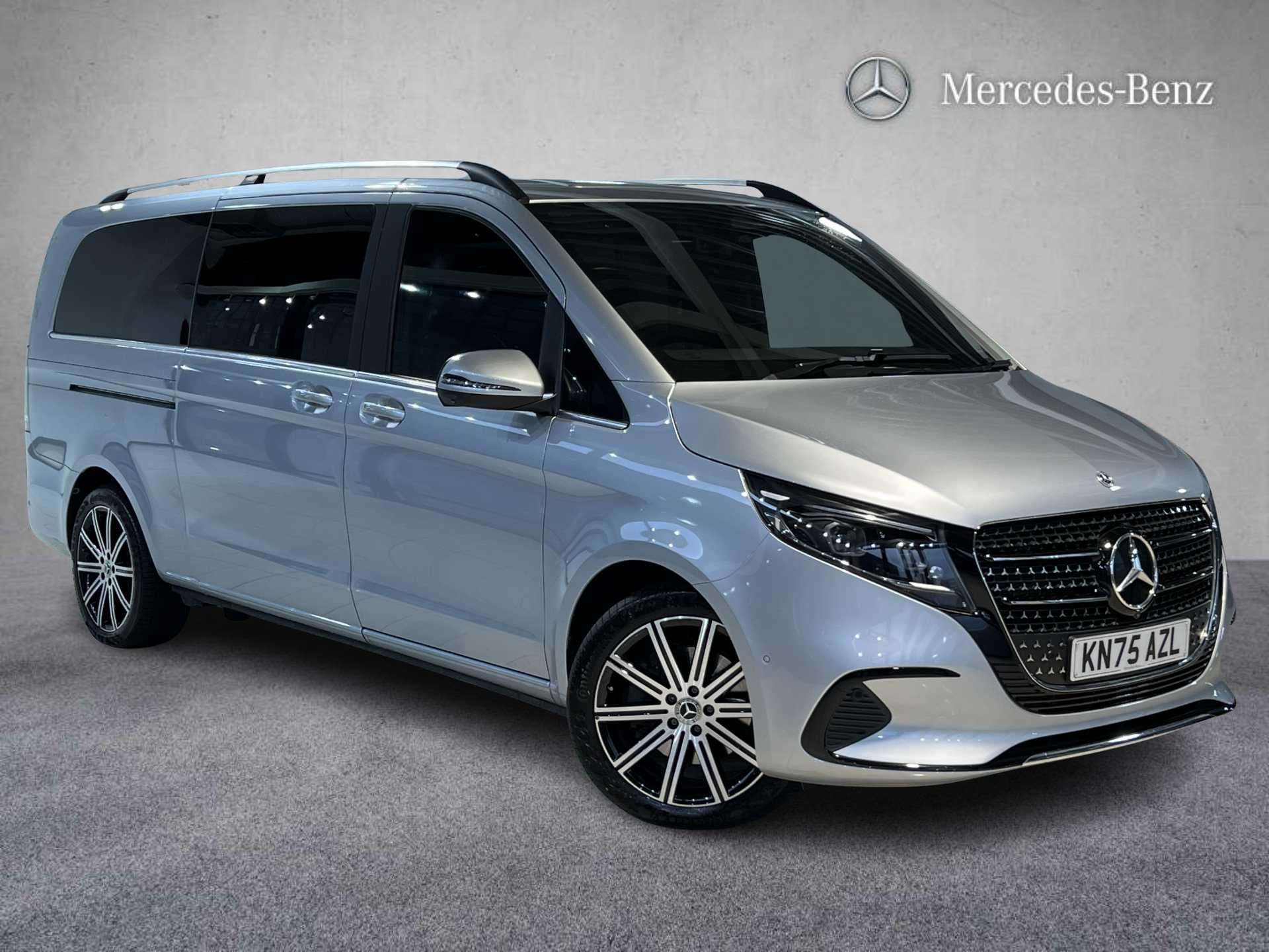 Main listing image - Mercedes-Benz V-Class