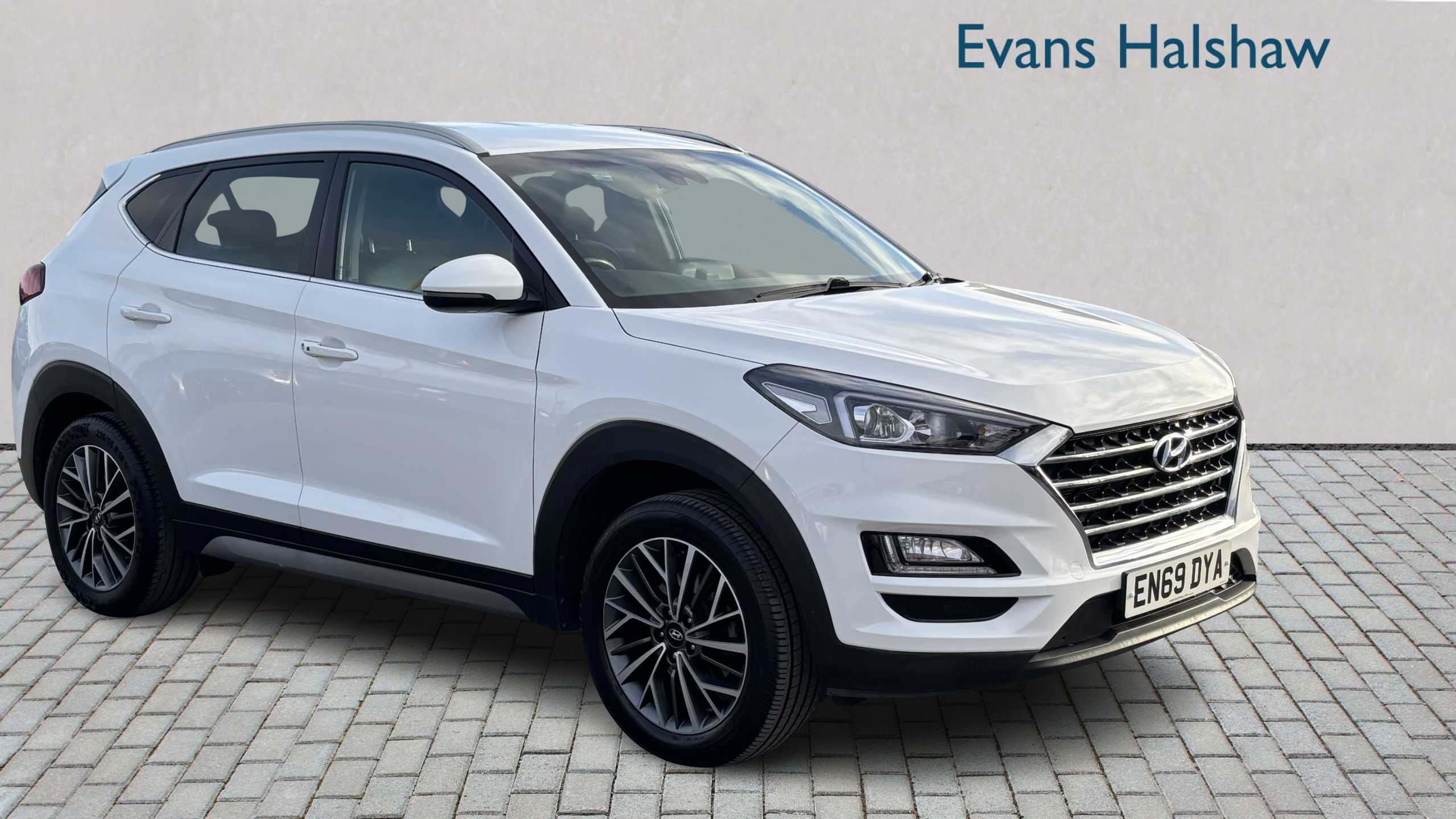 Main listing image - Hyundai Tucson