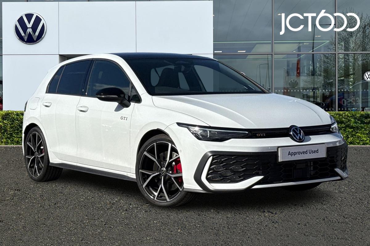 Main listing image - Volkswagen Golf
