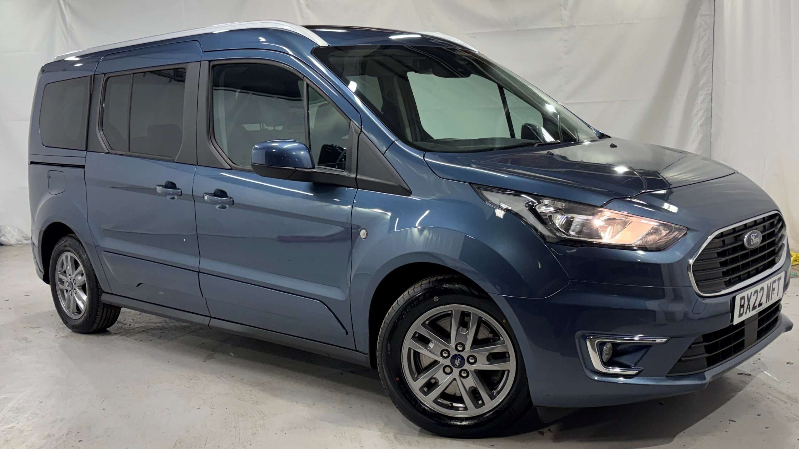 Main listing image - Ford Grand Tourneo Connect