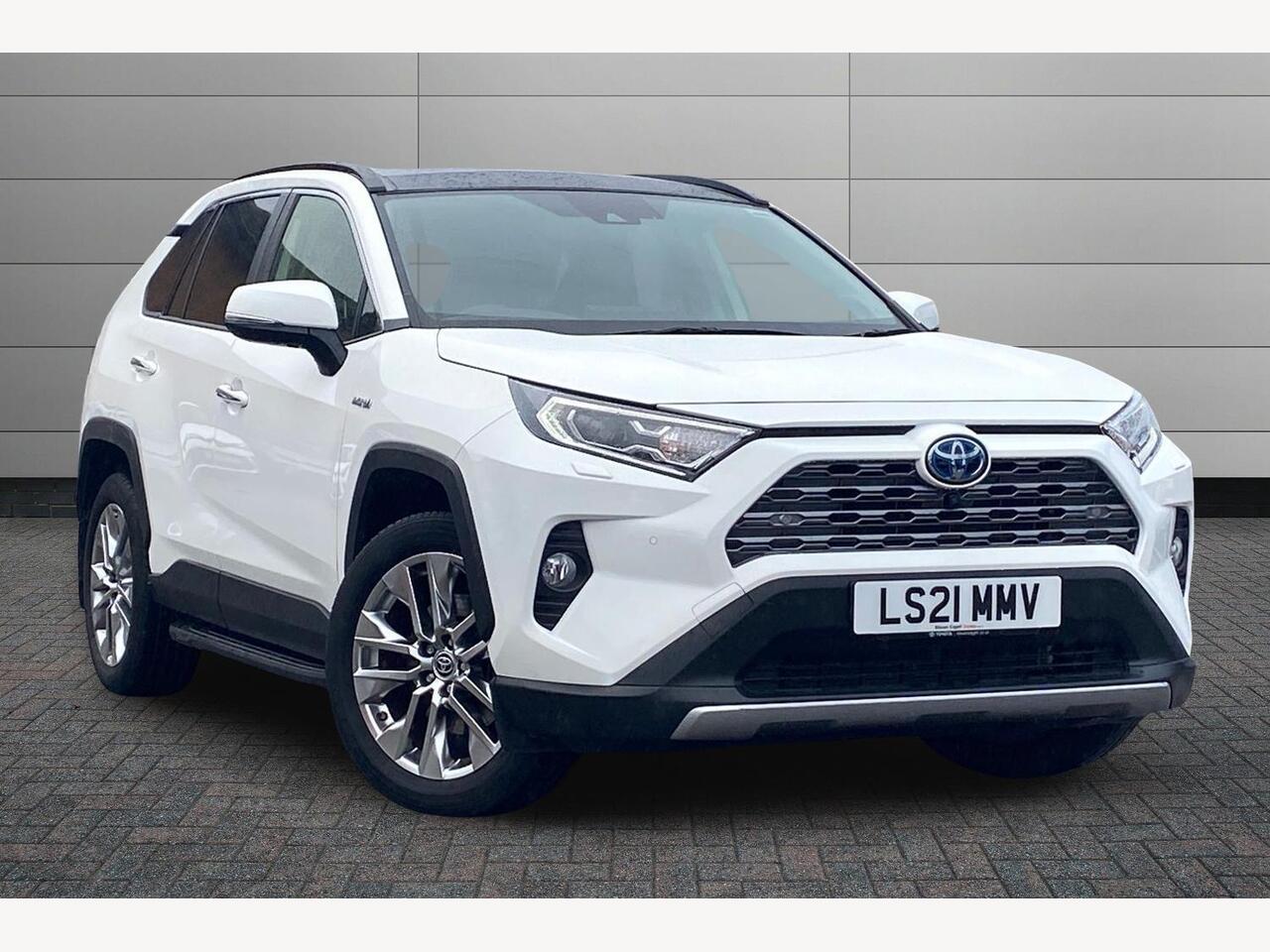 Main listing image - Toyota RAV4