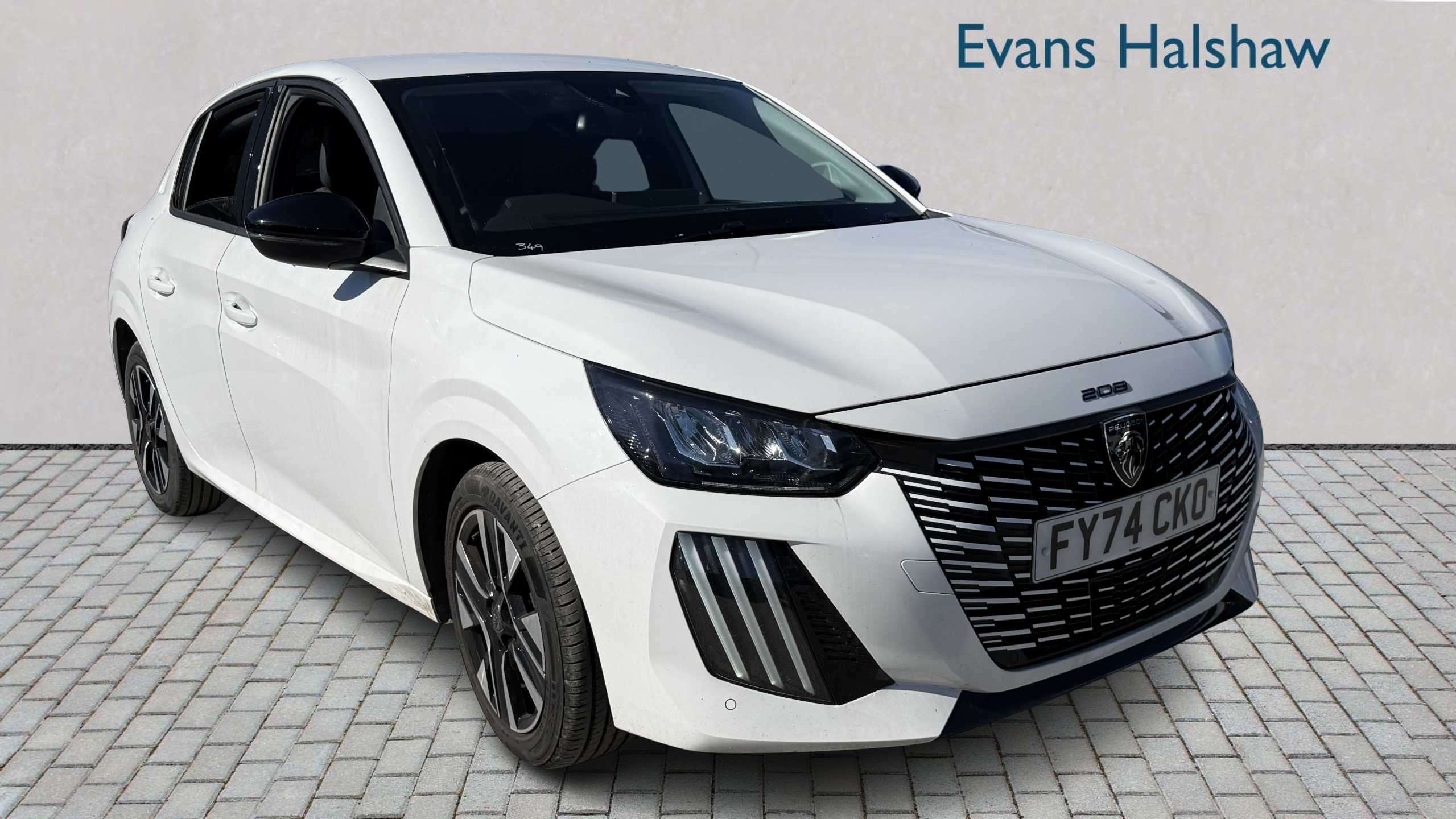 Main listing image - Peugeot 208