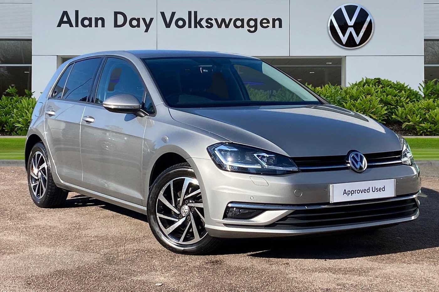 Main listing image - Volkswagen Golf