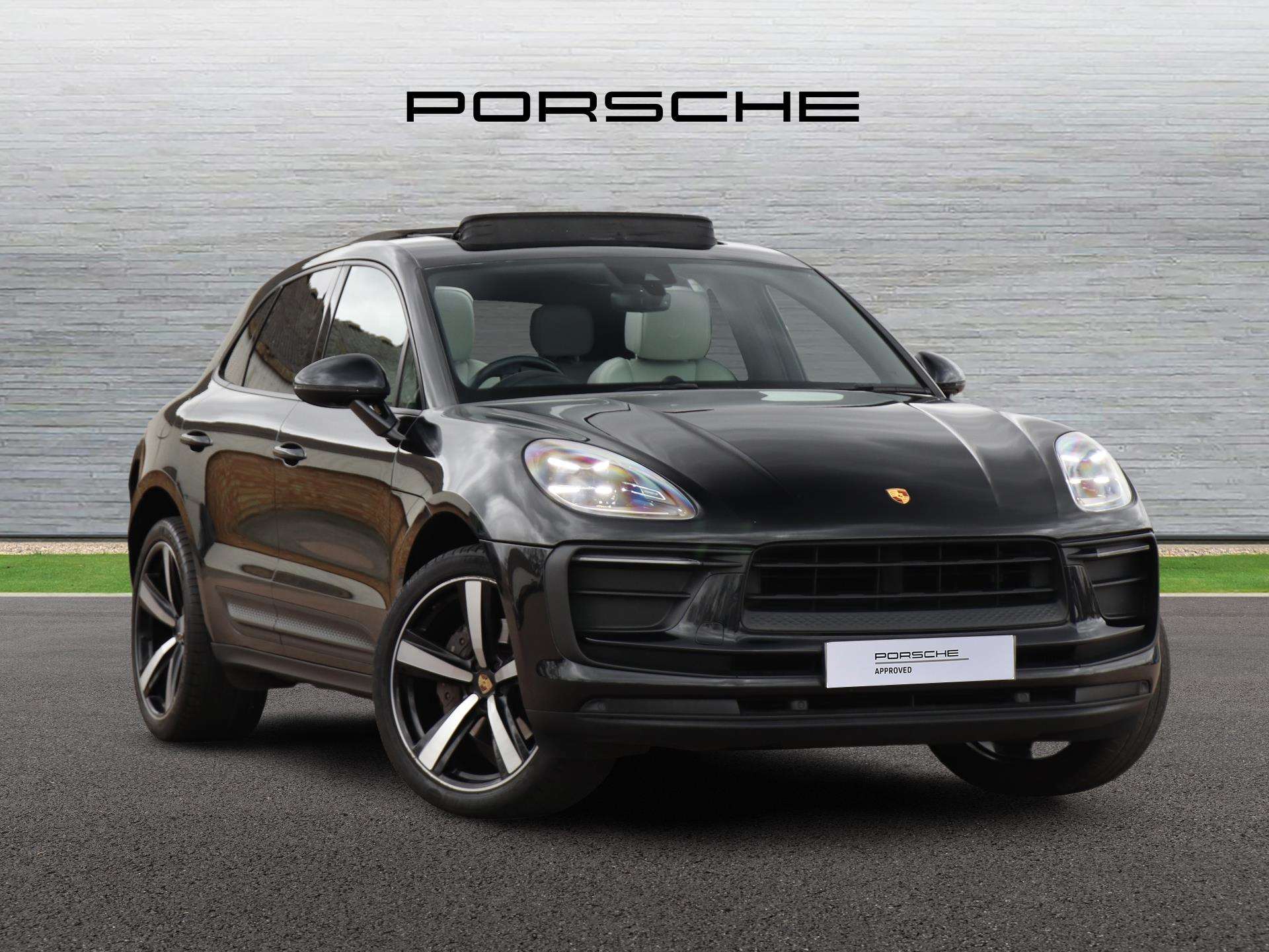 Main listing image - Porsche Macan